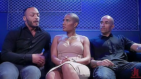 Club Cuck: Jet Setting Jasmine Humiliates Dillon Diaz At King Noires / 6.3.2020