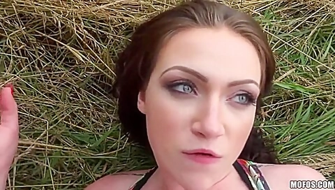 Curvy Brit Fucked Outdoors With Harmony Reigns