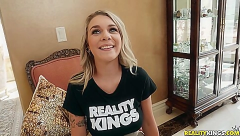 Gabbie Carter Bts Babe / 14.10.2019