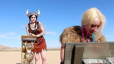 Leya The Viking Takes A Gold Trophy Up Her Ass - Leya Falcon, Ophelia Rain And Lydia Lutece