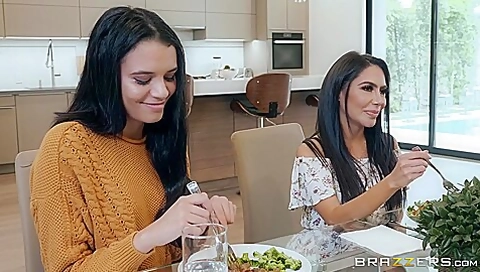 Lela Star, Keiran Lee Borrow A Boyfriend / 28.4.2018