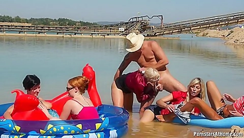 Proudly Public Wetlook Fucking 1 With Klarisa Leone, Nicolette And Bibi Fox