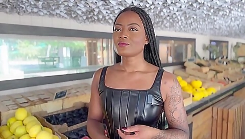 French Ebony Returns
